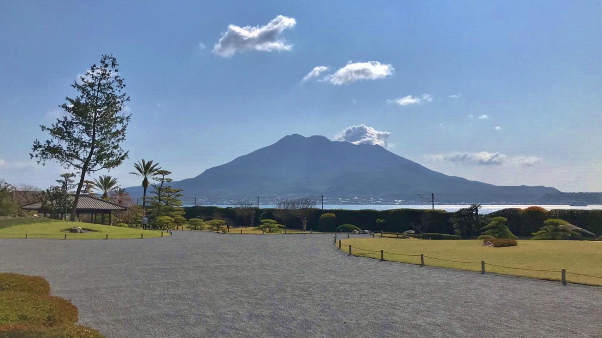 Toyoko Inn Kagoshima Chuo Eki Nishi Guchi Екстериор снимка
