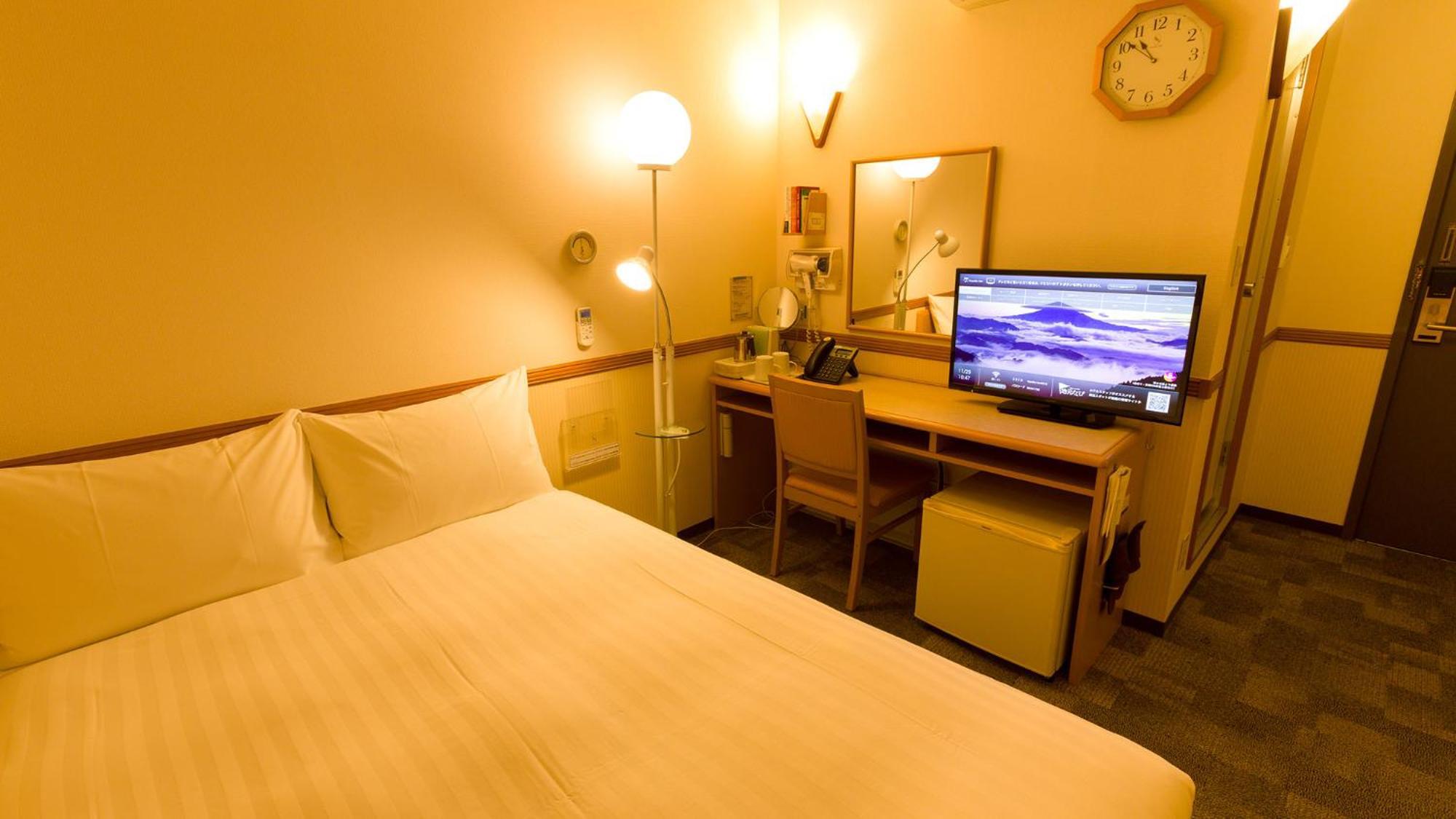Toyoko Inn Kagoshima Chuo Eki Nishi Guchi Стая снимка