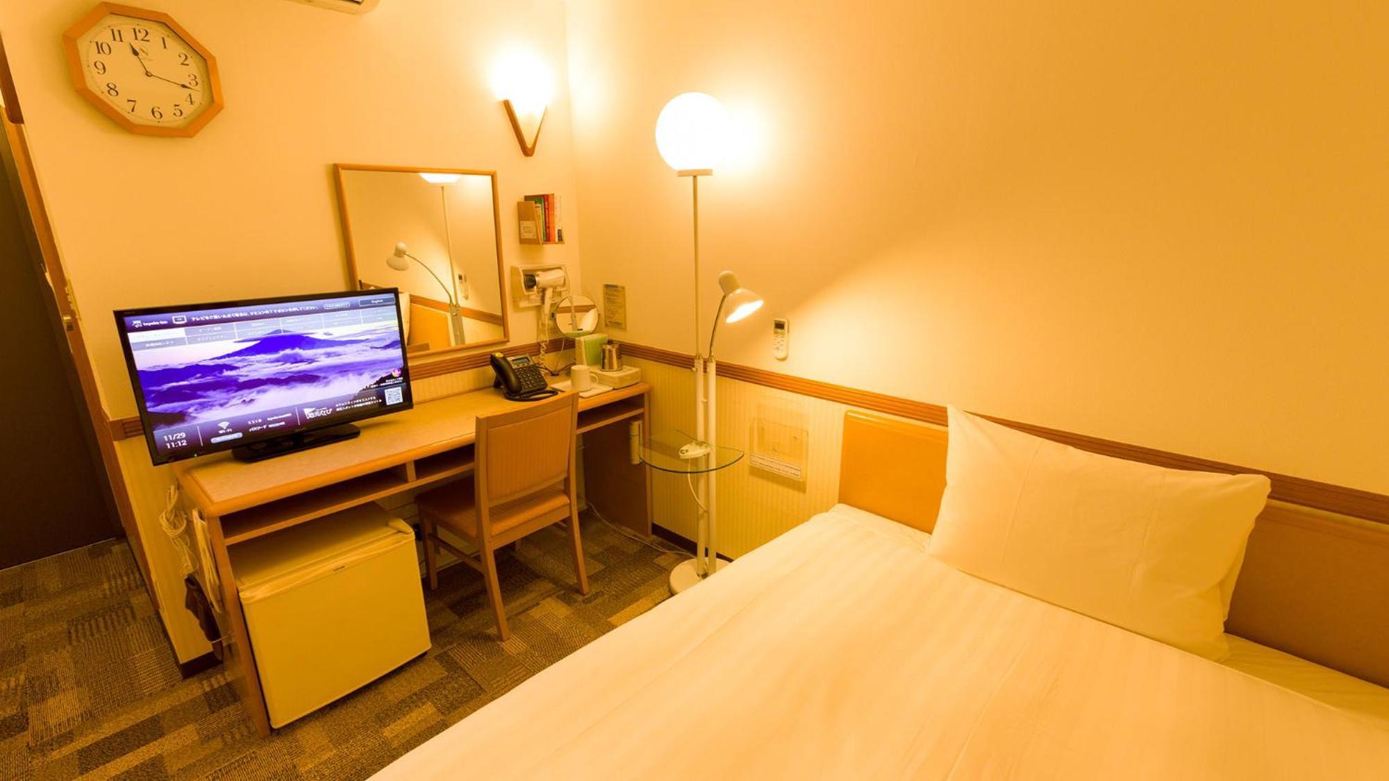 Toyoko Inn Kagoshima Chuo Eki Nishi Guchi Стая снимка
