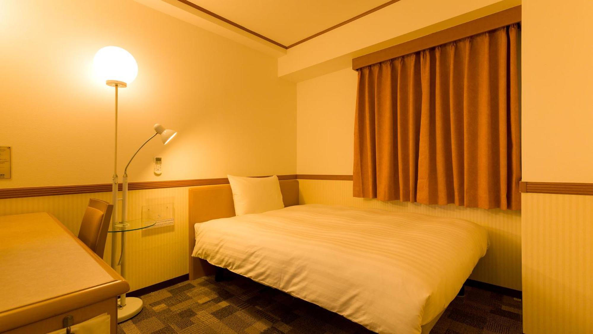 Toyoko Inn Kagoshima Chuo Eki Nishi Guchi Стая снимка