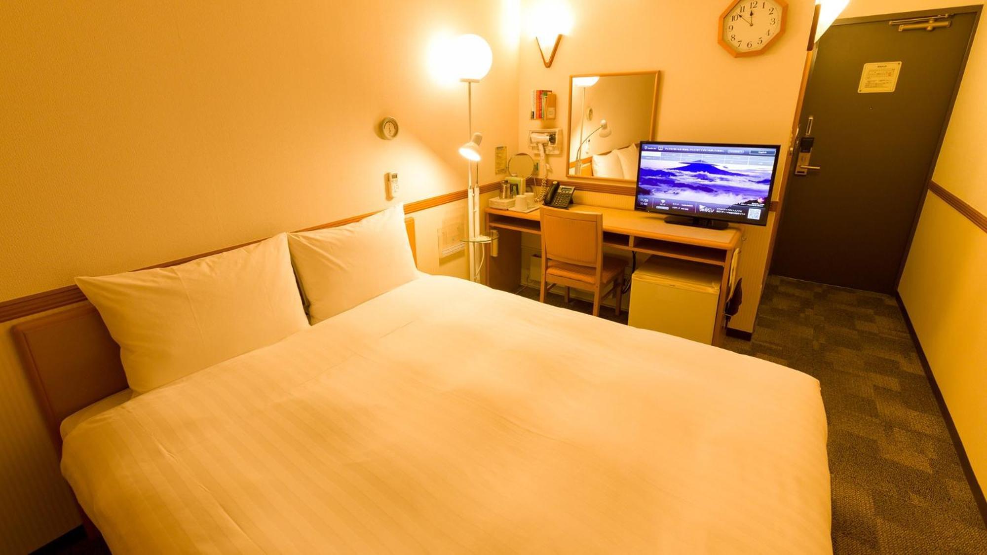 Toyoko Inn Kagoshima Chuo Eki Nishi Guchi Стая снимка